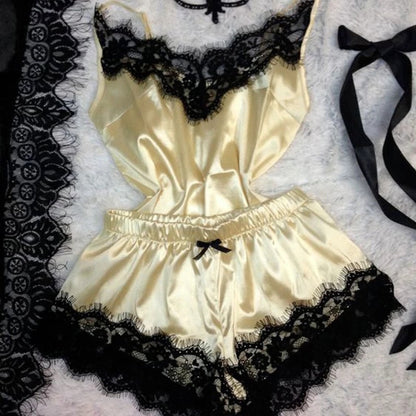 Damespyjama • Modieuze V-hals • Satijn stretch nachthemd met kant • Sexy lingerie • Pyjama met strik • Korte nachtset • Nachtkleding • Nieuw